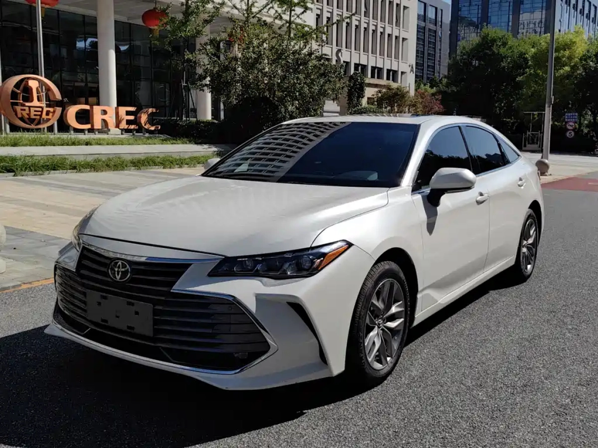 TOYOTA AVALON  2020