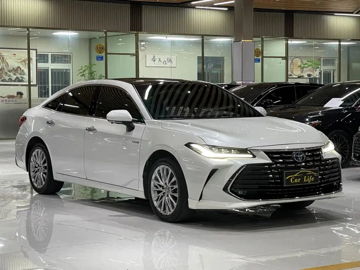 TOYOTA AVALON