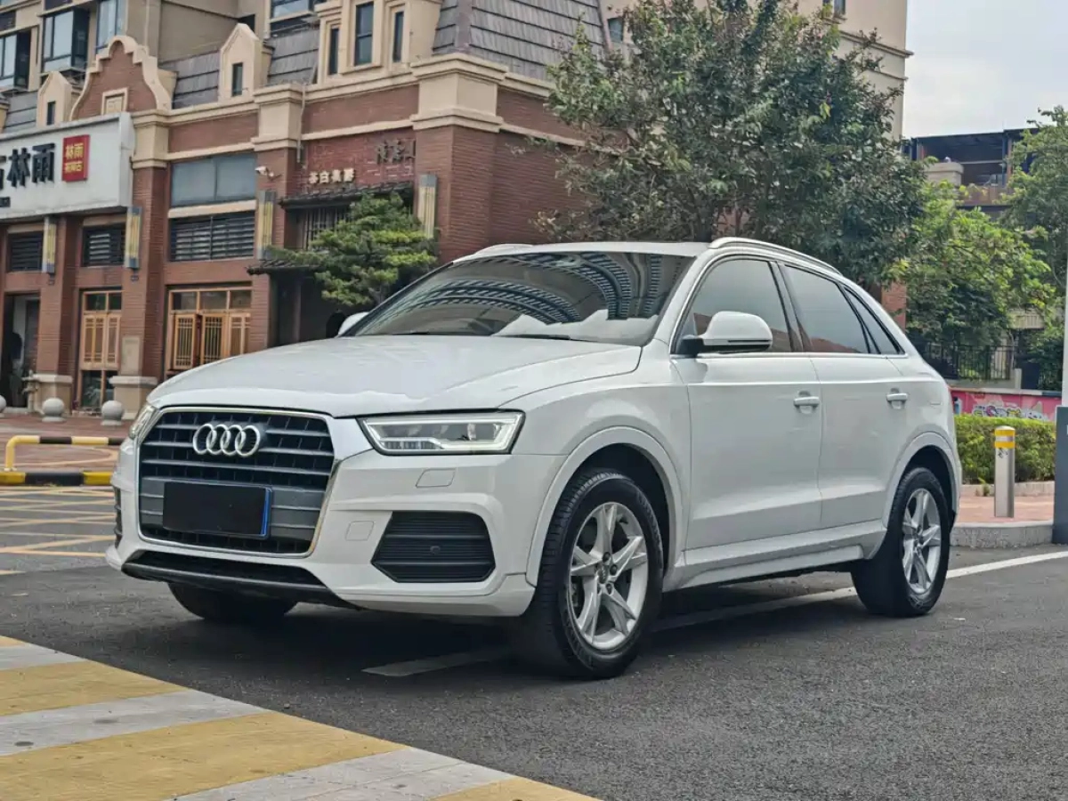 AUDI Q3  2019