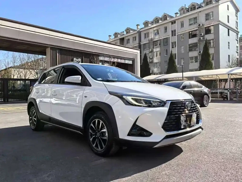 TOYOTA YARIS L DAZZLING