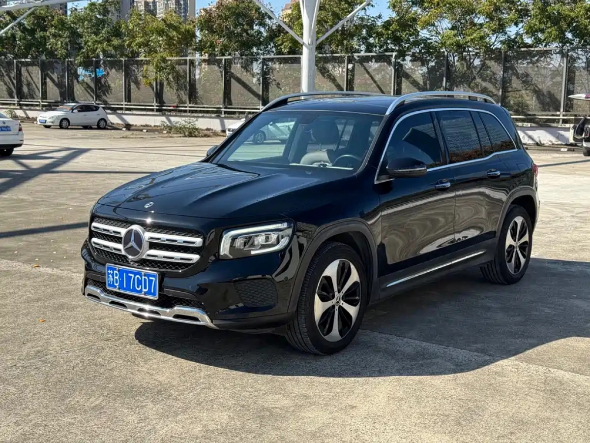 MERCEDES BENZ GLB