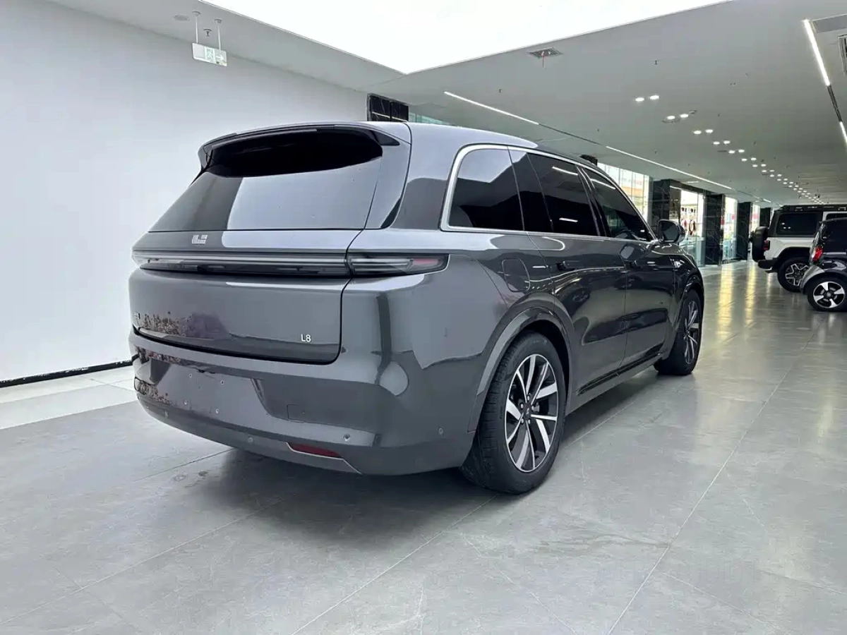 LI AUTO L8