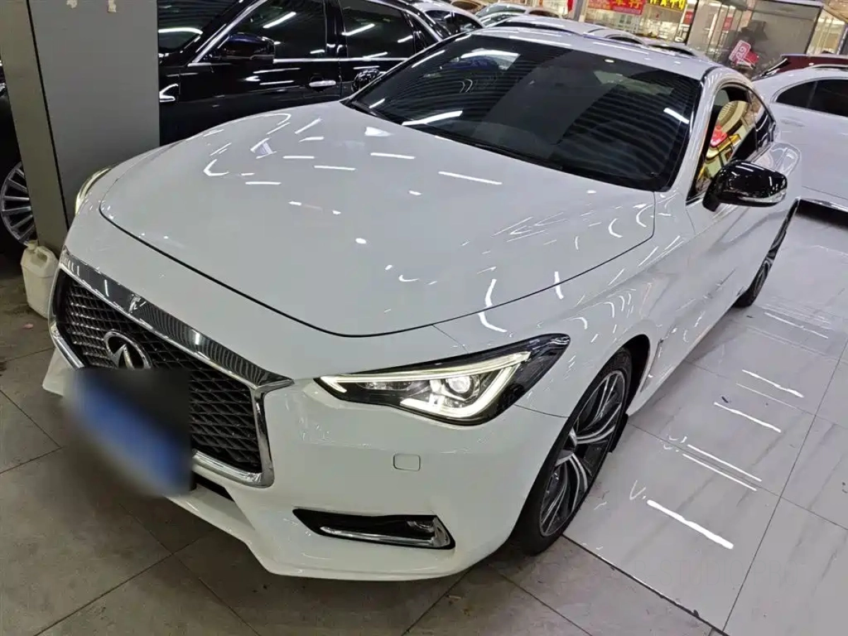 INFINITI Q60
