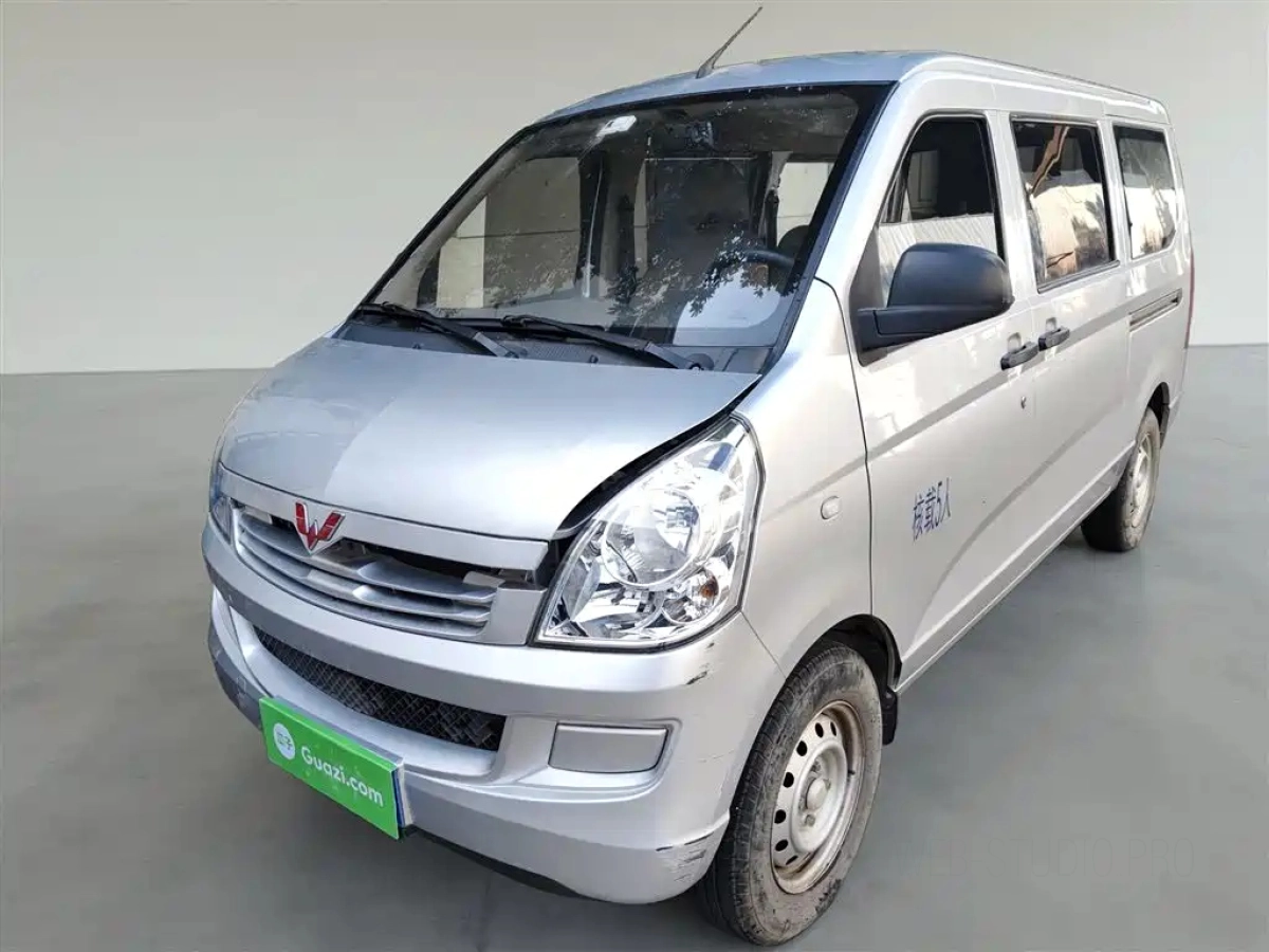 SGMW WULING RONGGUANG S