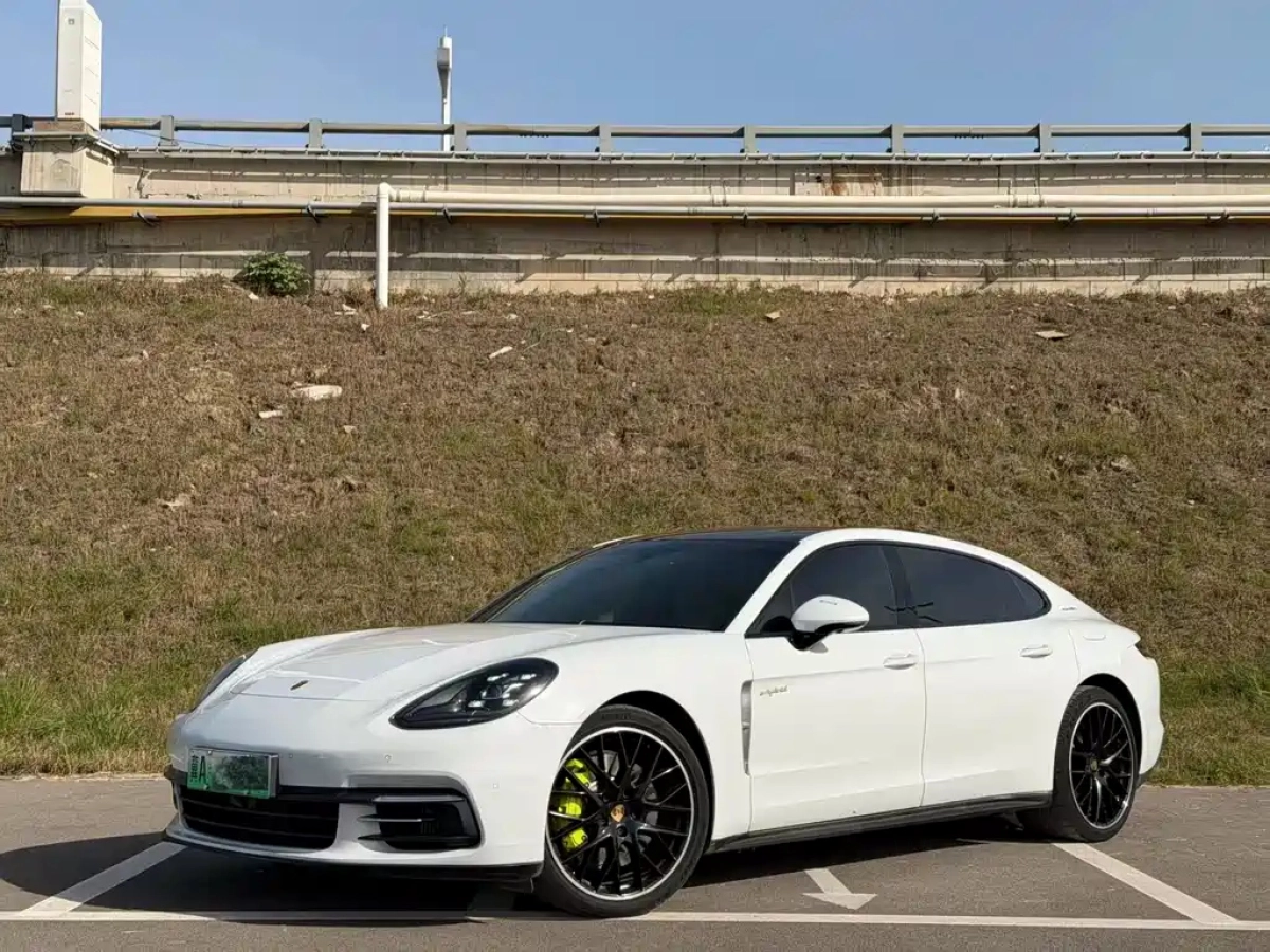 PORSCHE PANAMERA NEW ENERGY