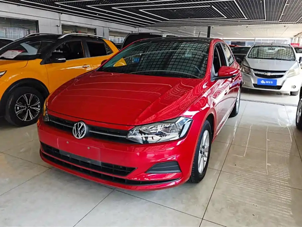 VOLKSWAGEN POLO