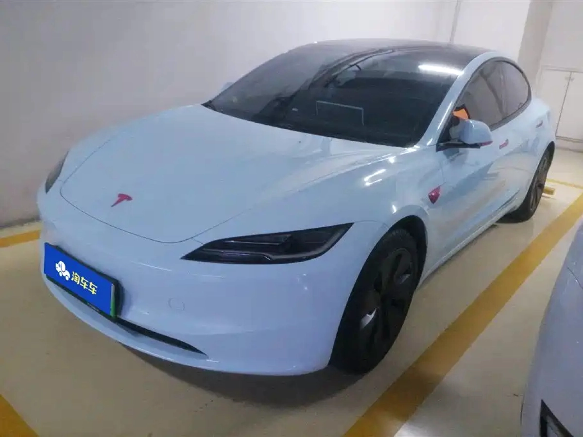 TESLA MODEL 3