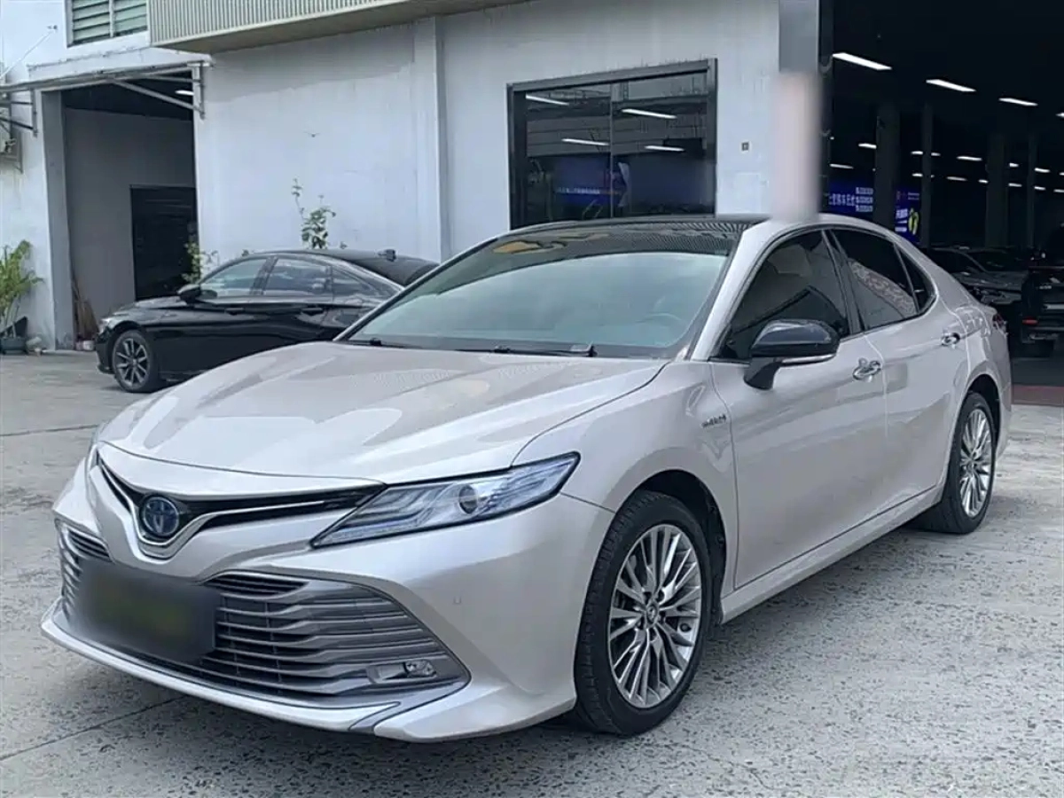 TOYOTA CAMRY  2019