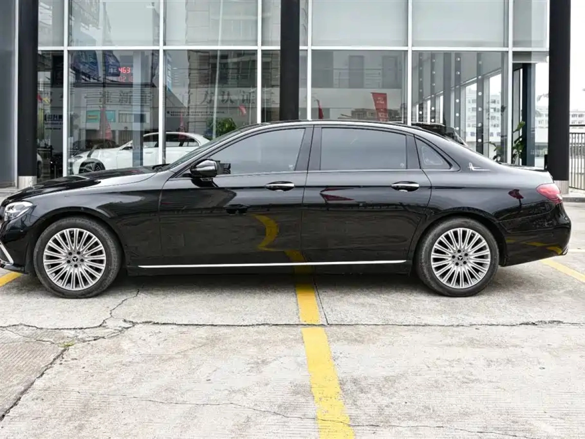 MERCEDES BENZ E-CLASS