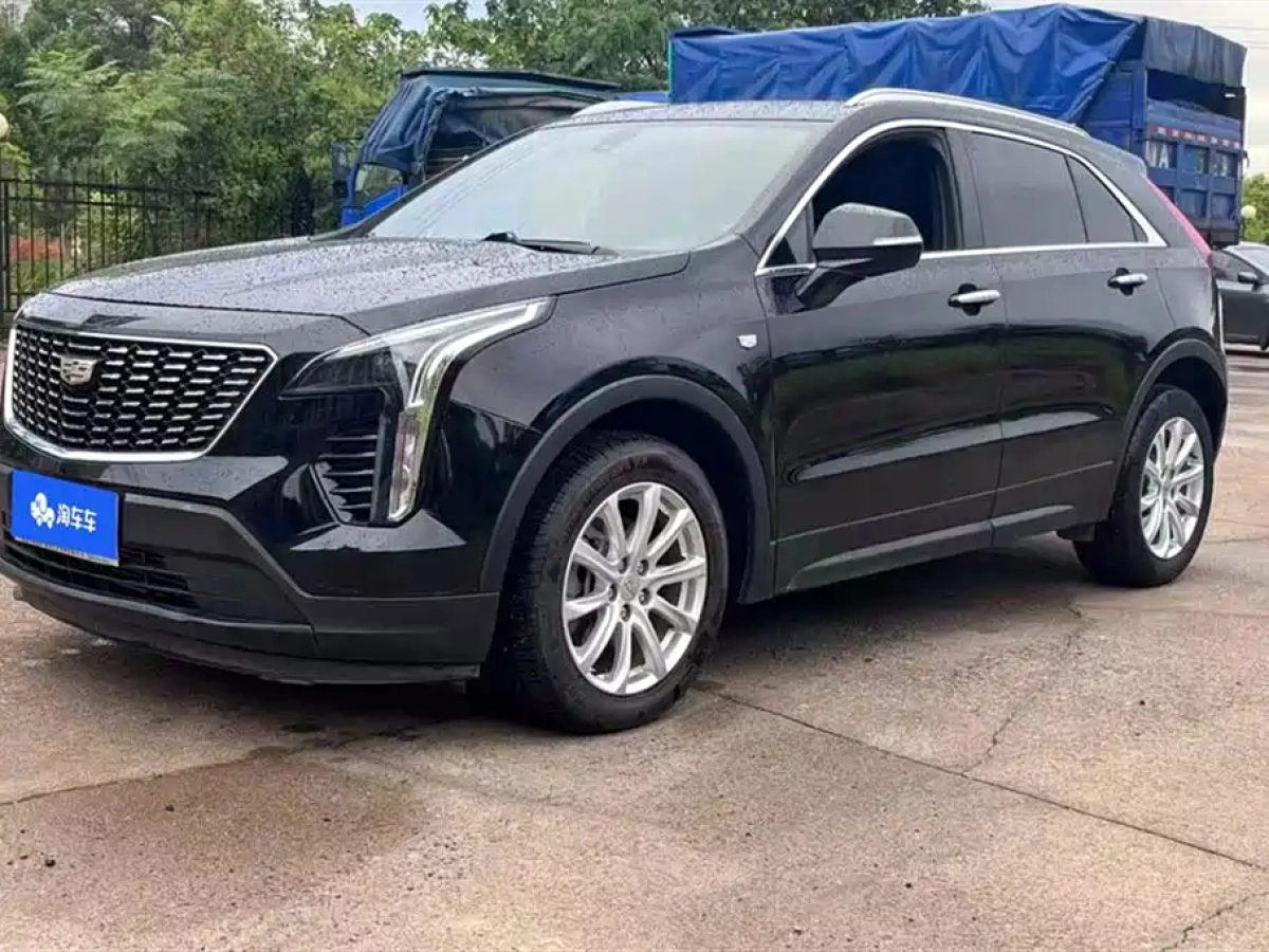 CADILLAC XT4
