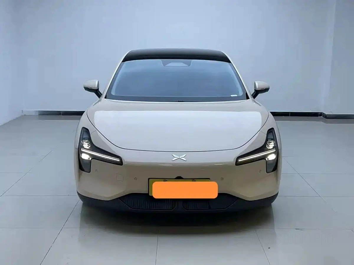 XPENG MOTORS MONA M03