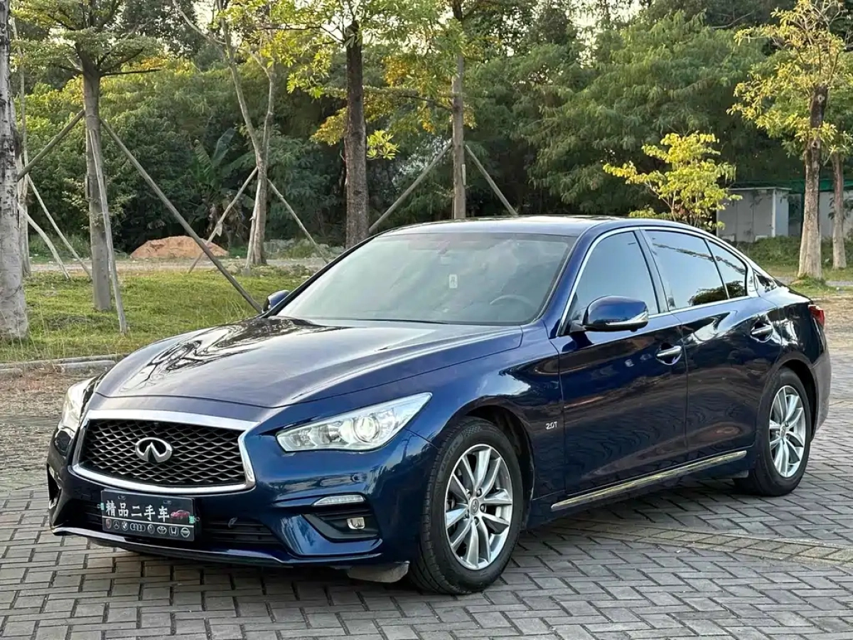 INFINITI Q50L