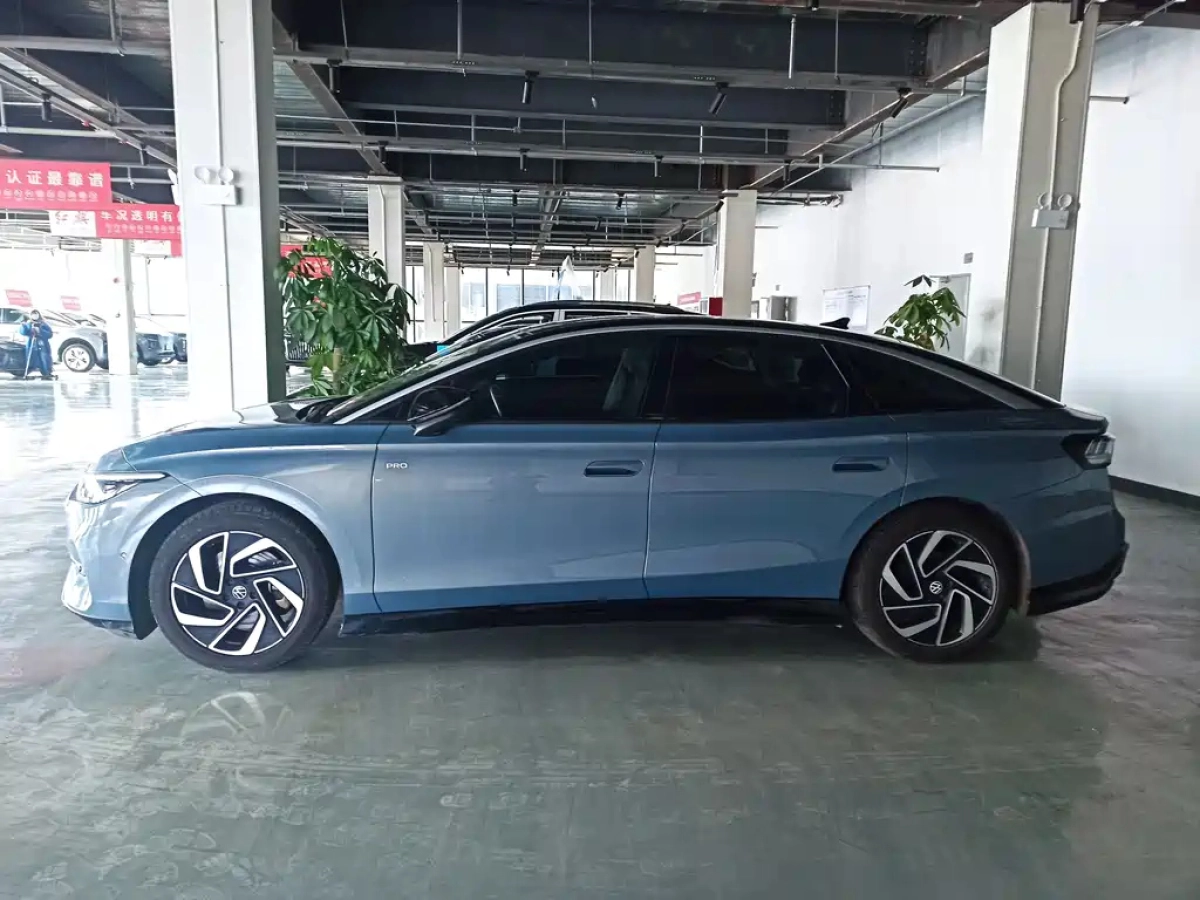 VOLKSWAGEN ID.7 VIZZION