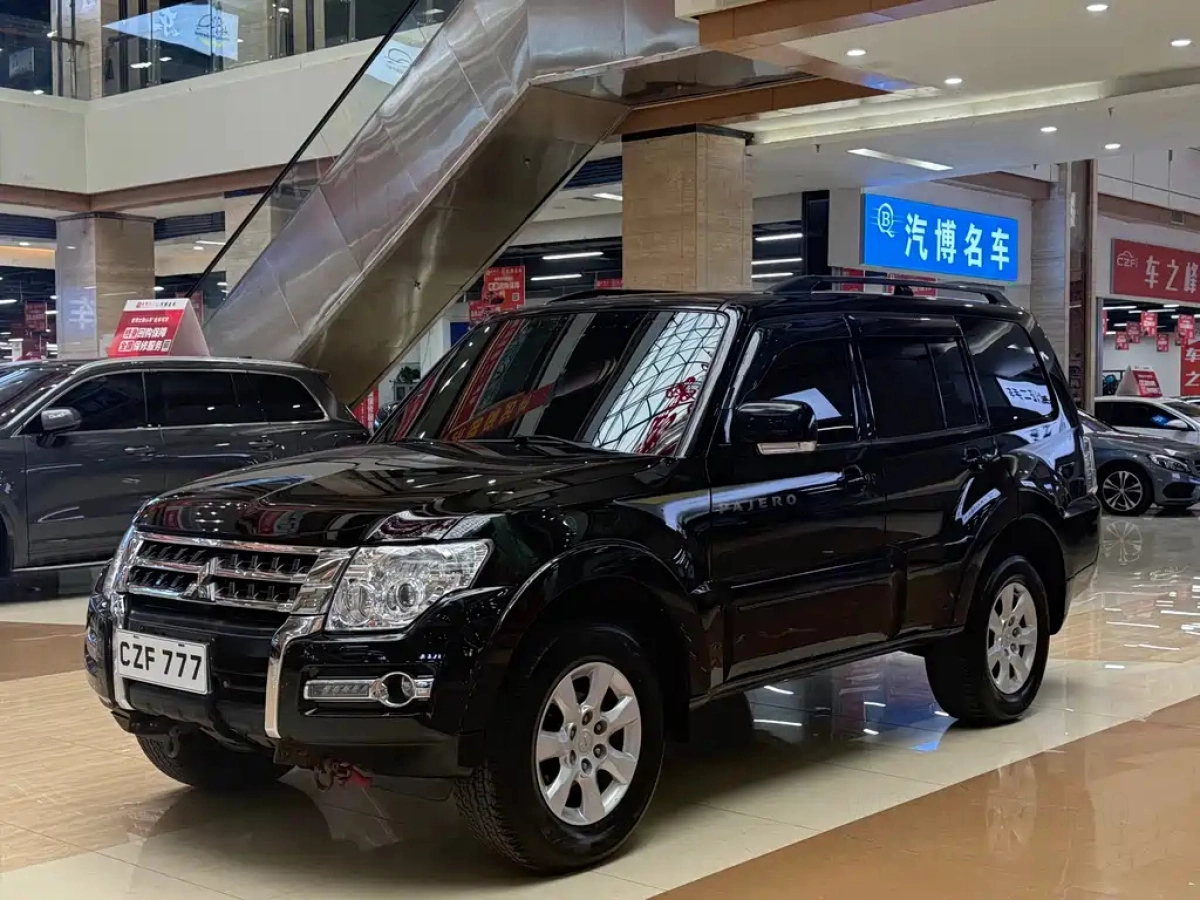 MITSUBISHI PAJERO IMPORT  2020