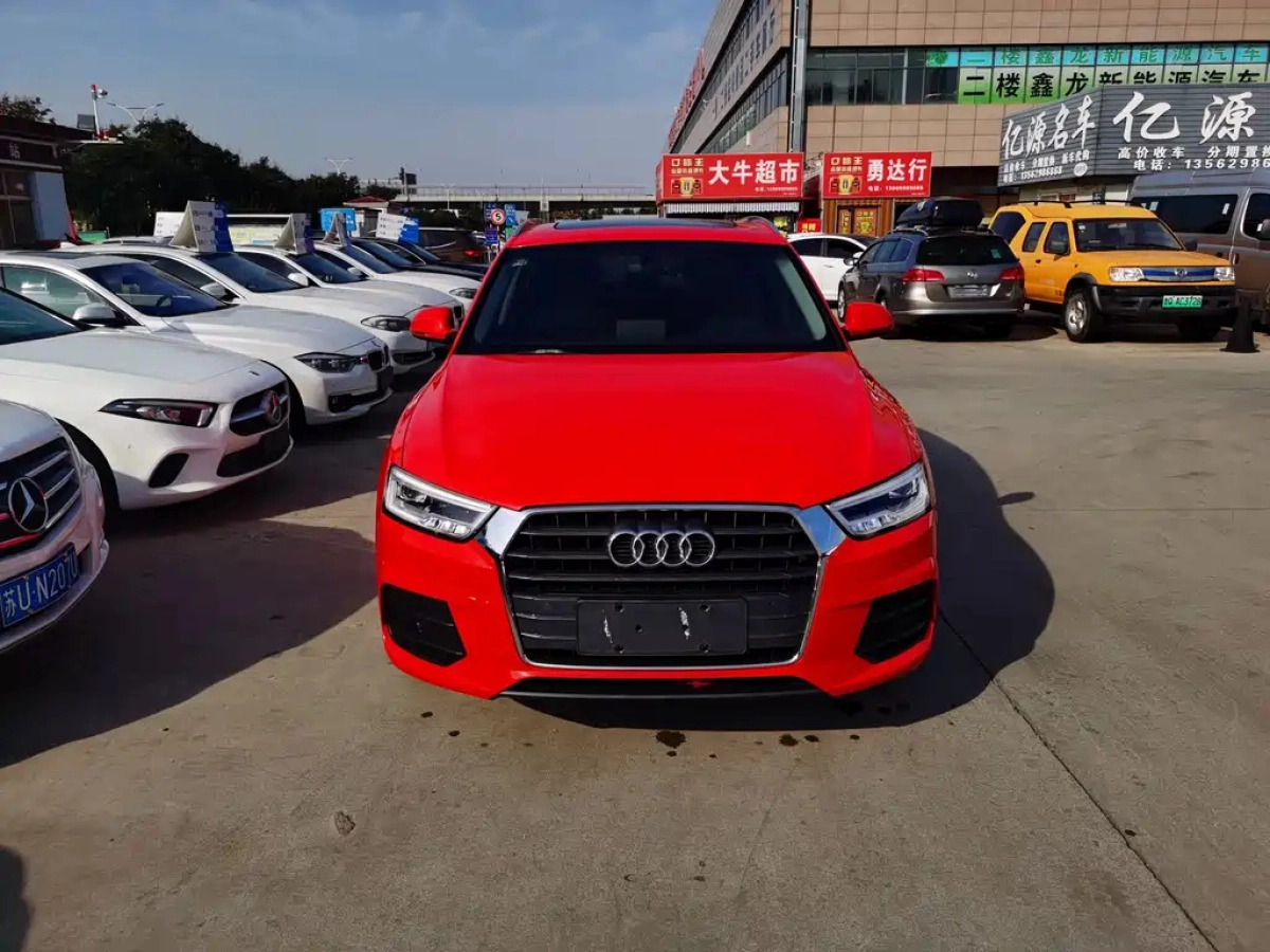 AUDI Q3