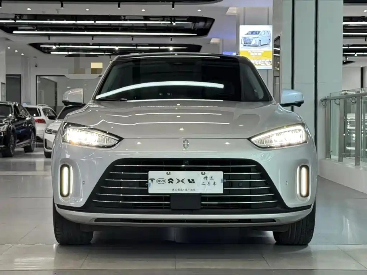 HUAWEI HARMON AITO M5