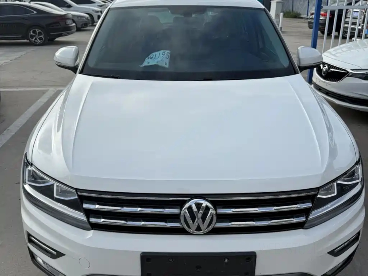 VOLKSWAGEN TIGUAN L