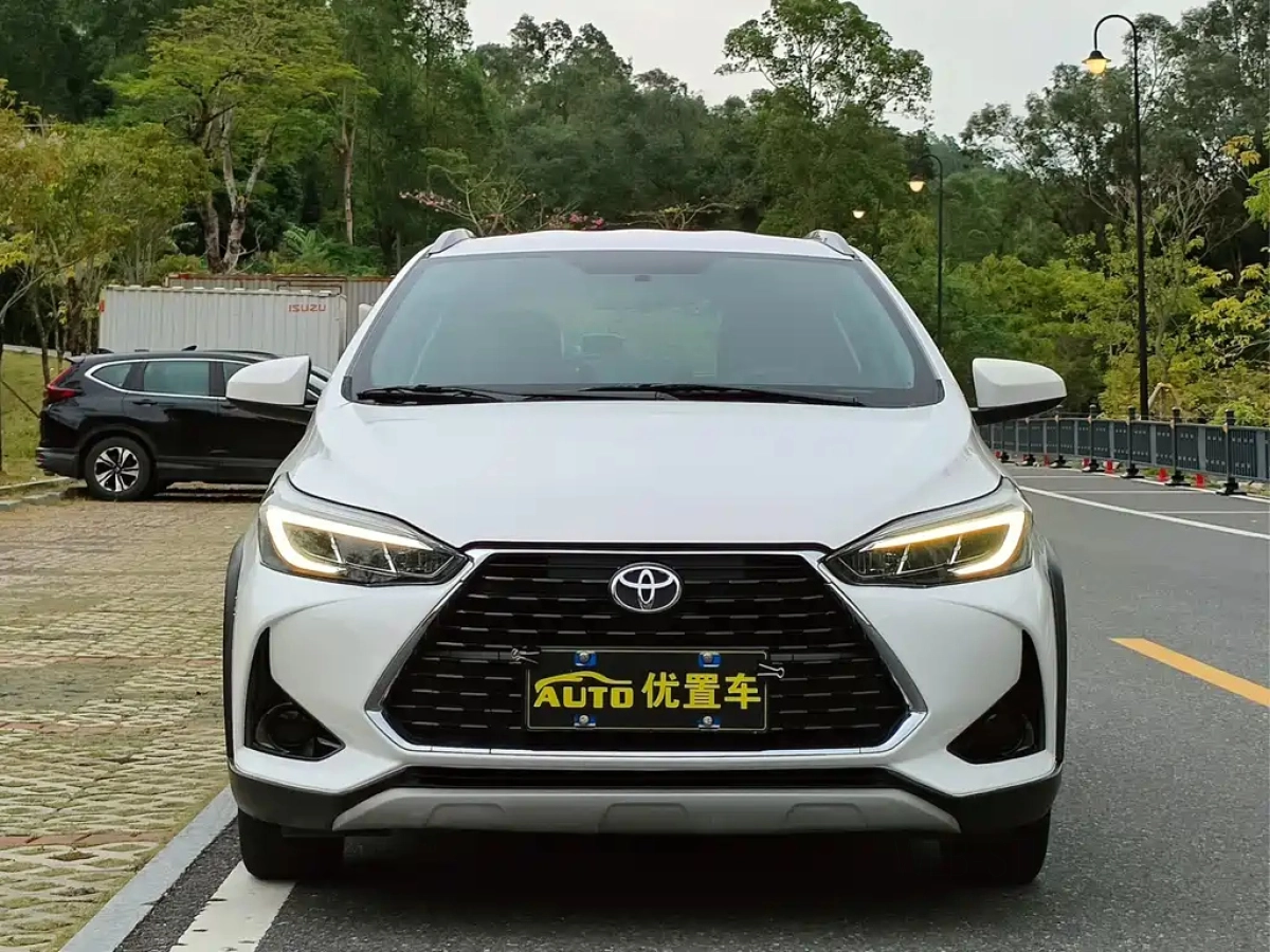 TOYOTA YARIS L DAZZLING  2022