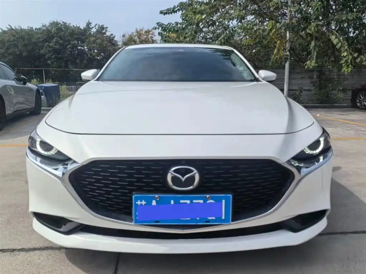 MAZDA 3 AXELA