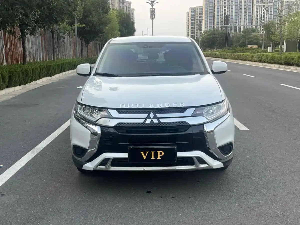 MITSUBISHI OUTLANDER