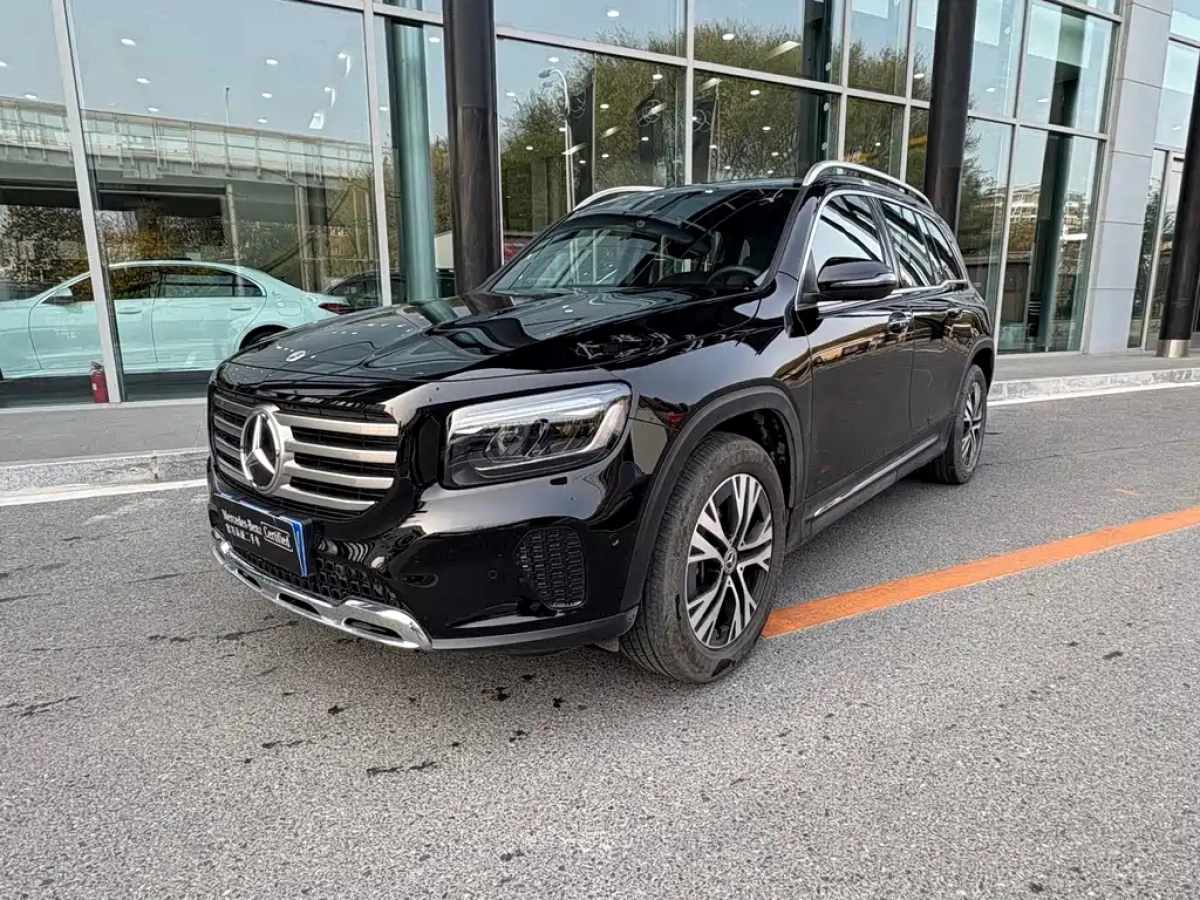 MERCEDES BENZ GLB