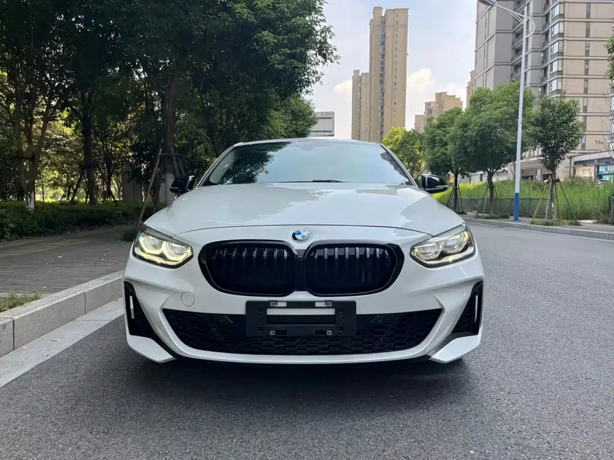 BMW 1-SERIES