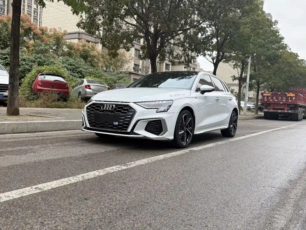 AUDI A3  2022