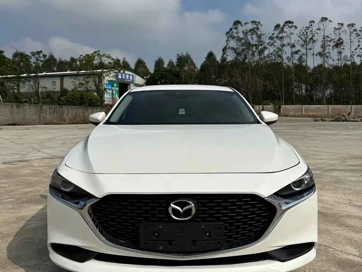 MAZDA 3 AXELA