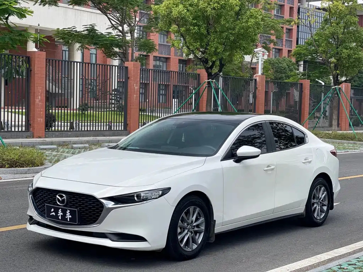 MAZDA 3 AXELA