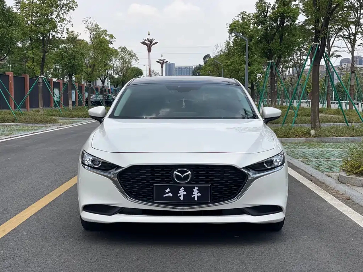 MAZDA 3 AXELA