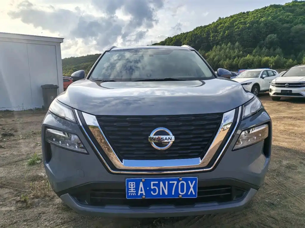 NISSAN X-TRAIL