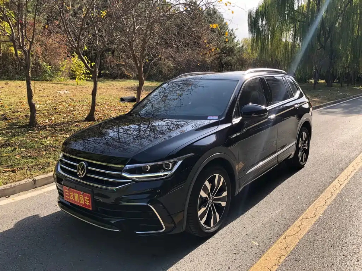 VOLKSWAGEN TIGUAN L