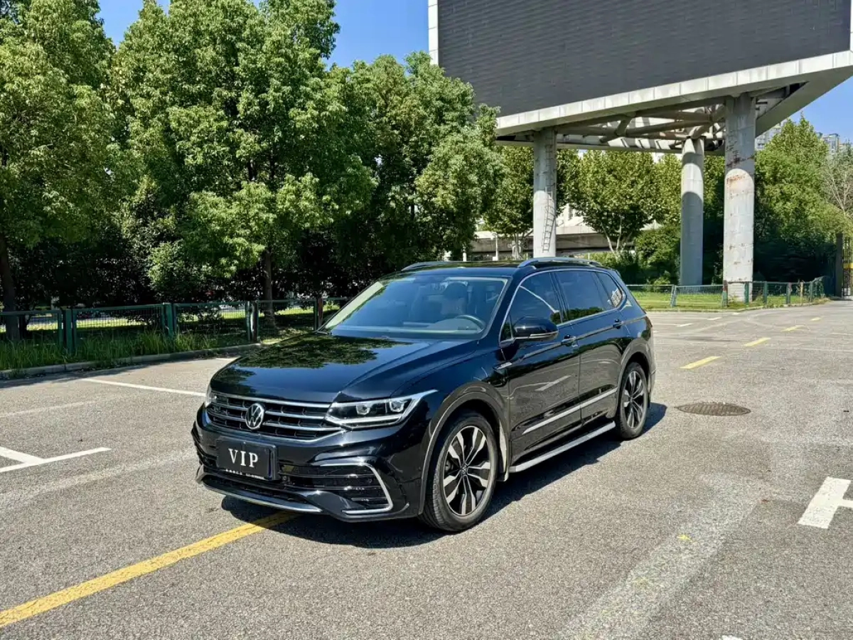 VOLKSWAGEN TIGUAN L