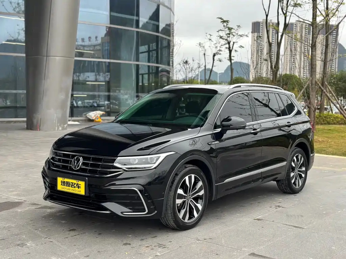 VOLKSWAGEN TIGUAN L