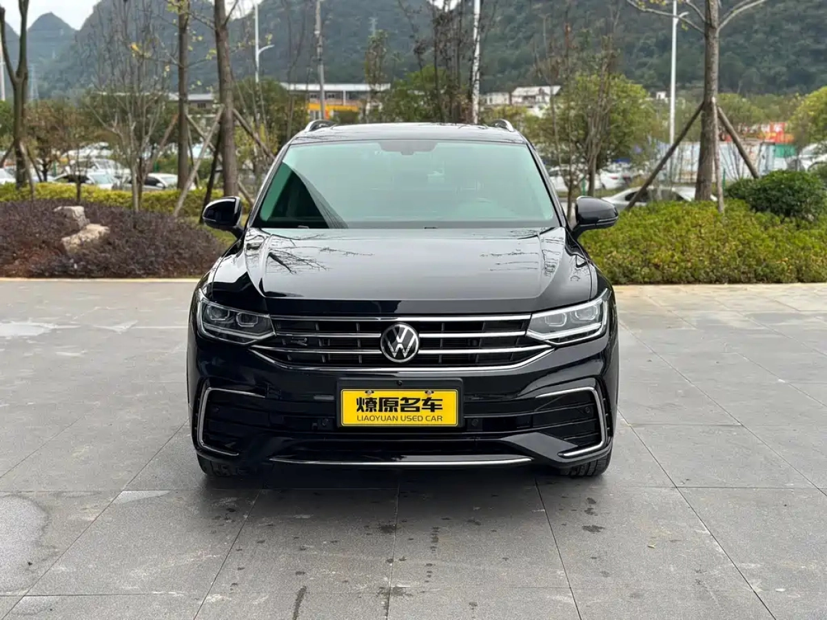 VOLKSWAGEN TIGUAN L