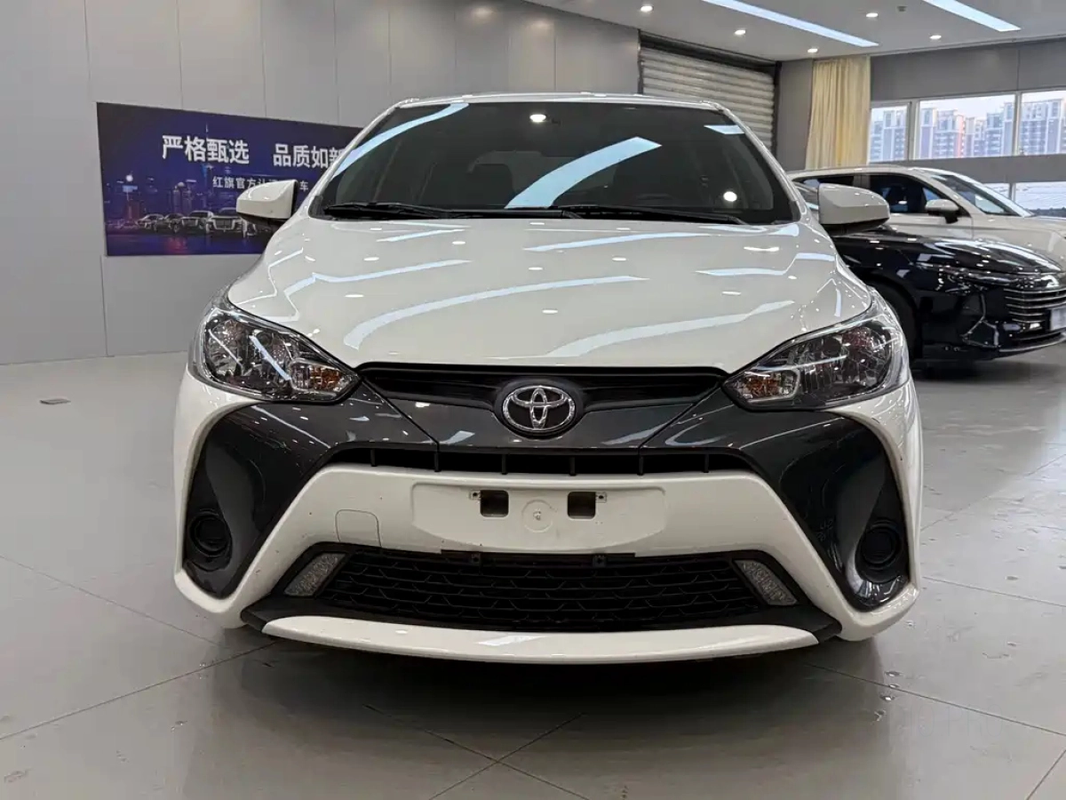 TOYOTA YARIS L DAZZLING