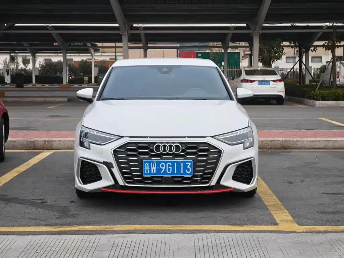 AUDI A3  2023