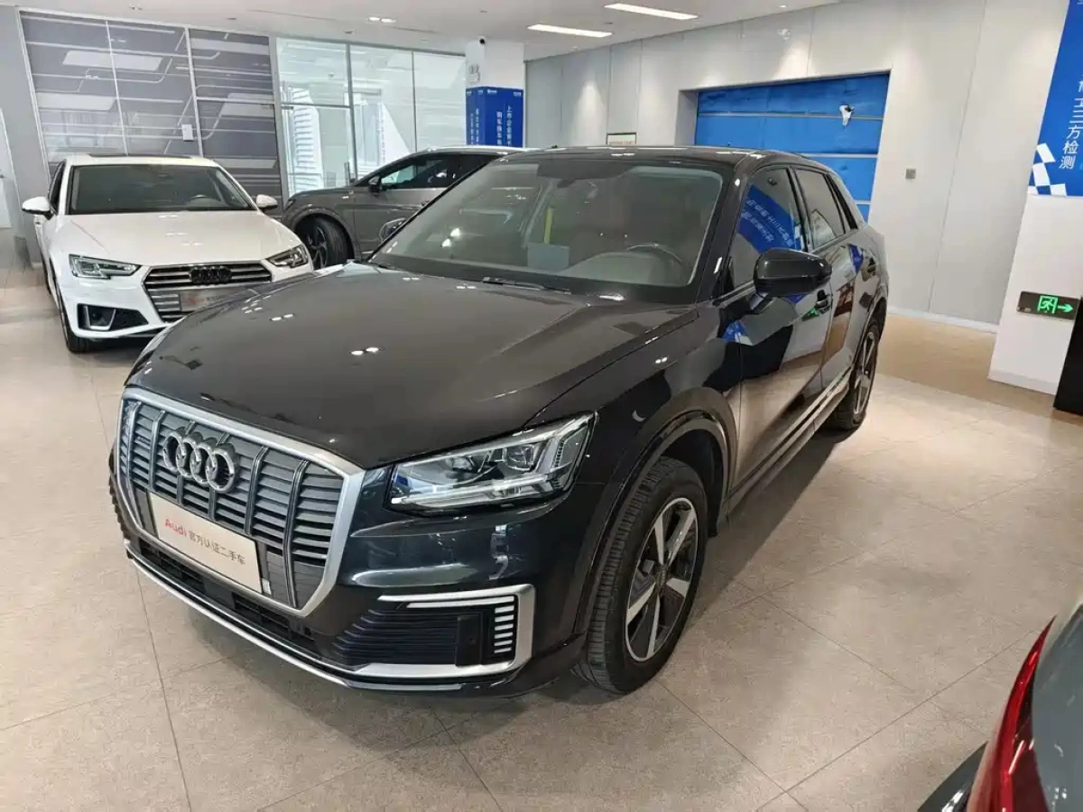 AUDI Q2L E-TRON  2021