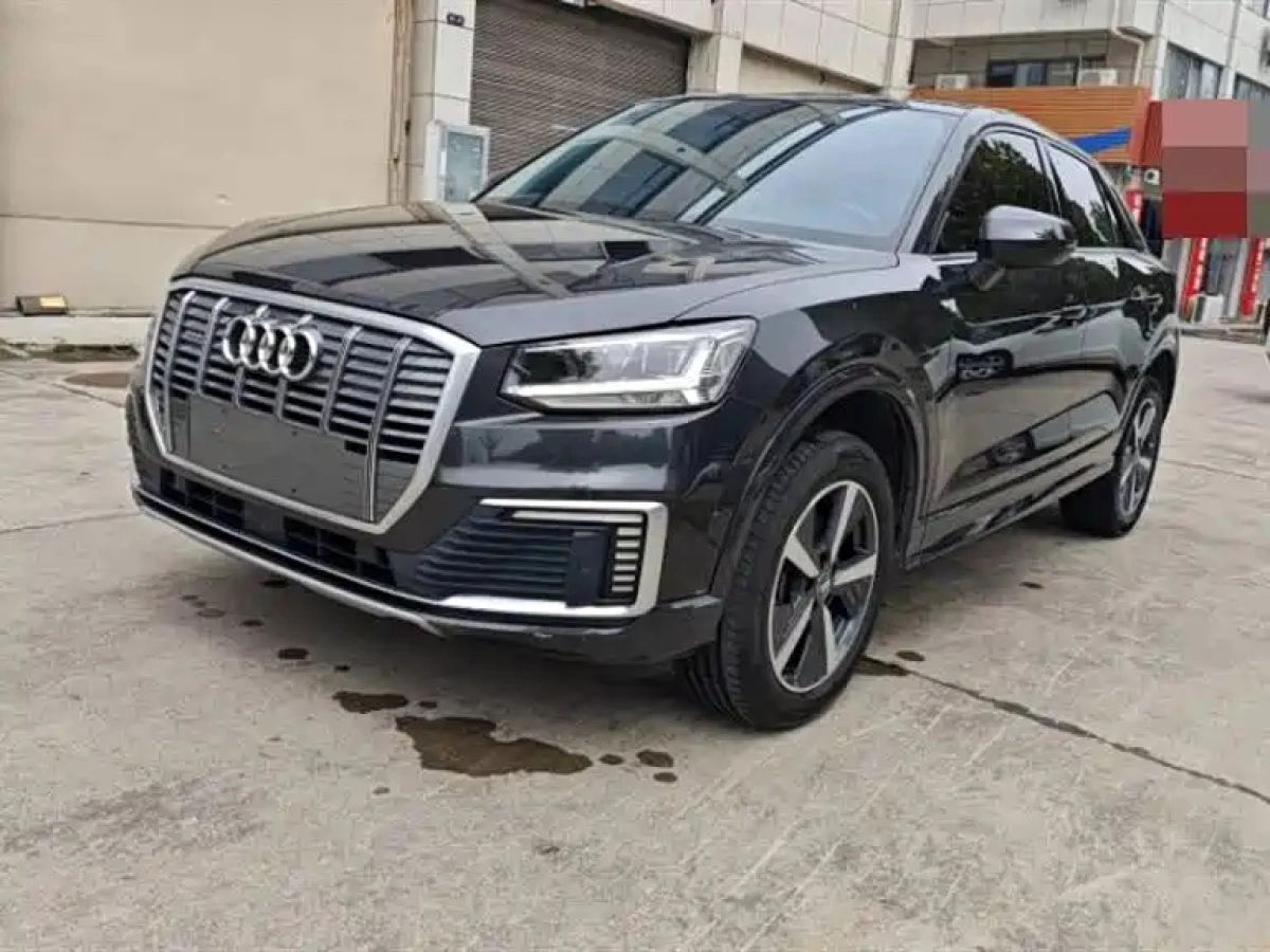 AUDI Q2L E-TRON