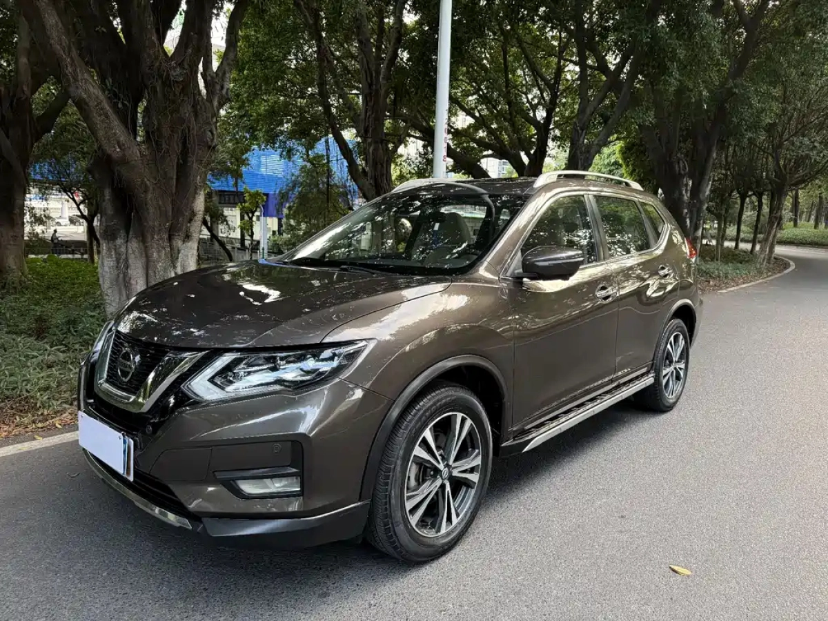 NISSAN X-TRAIL