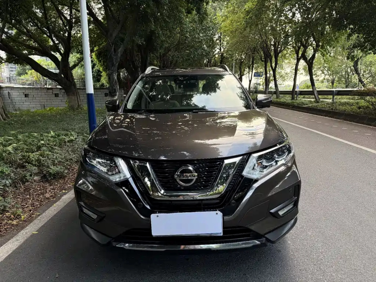 NISSAN X-TRAIL