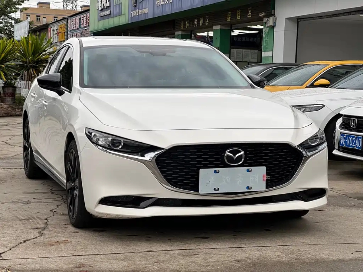 MAZDA 3 AXELA