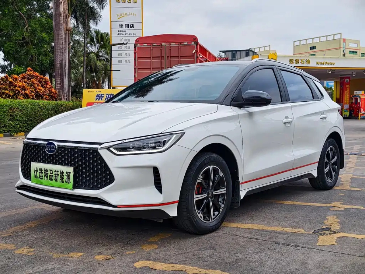 BYD E2
