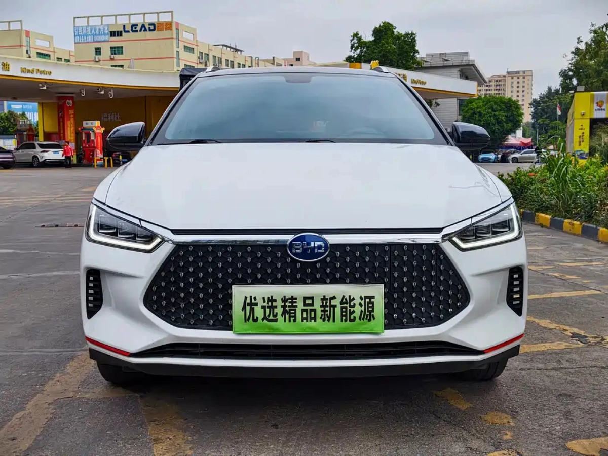 BYD E2