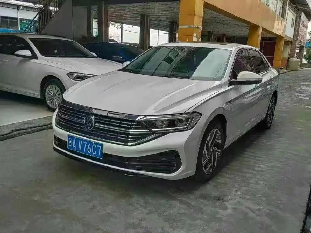 VOLKSWAGEN SAGITAR  2022