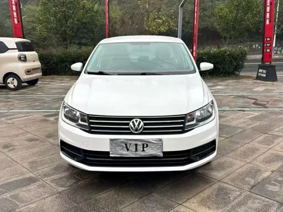 VOLKSWAGEN SANTANA