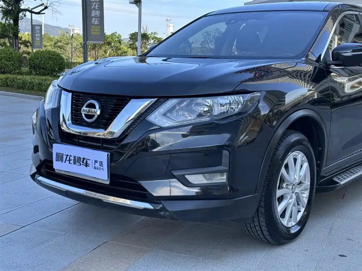 NISSAN X-TRAIL