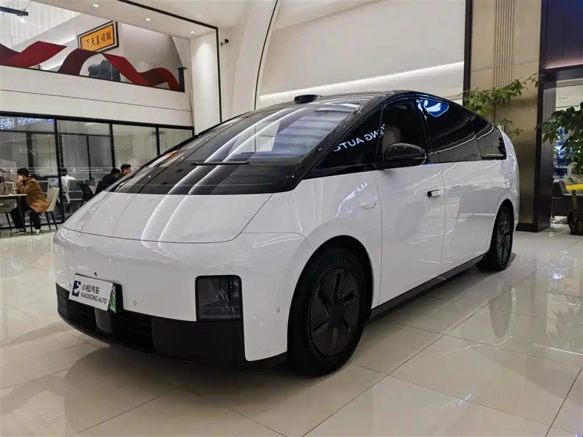 LI AUTO MEGA  2025