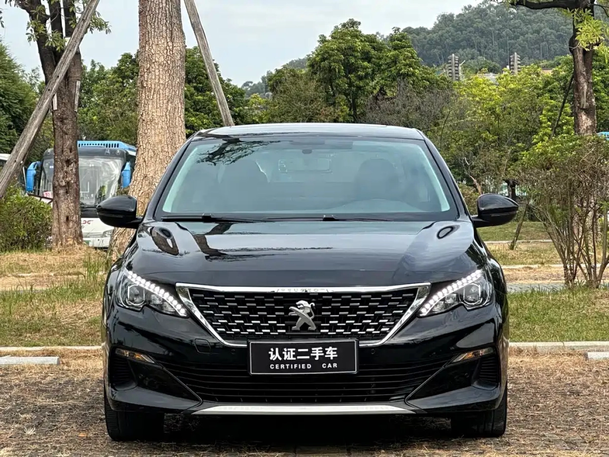 PEUGEOT 408