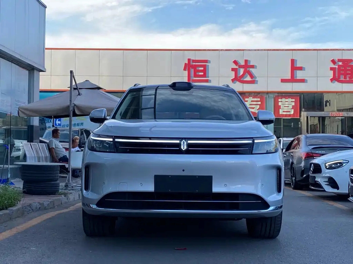 HUAWEI HARMON AITO M7  2024